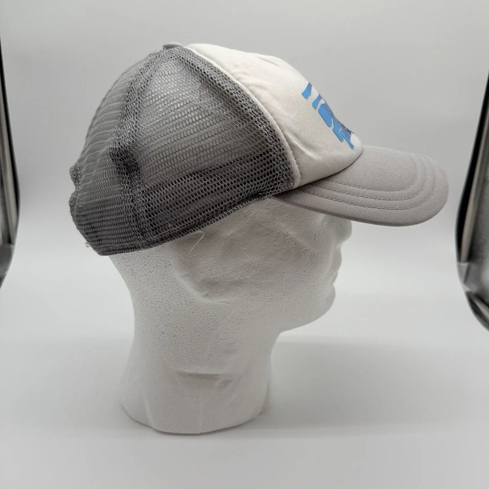 VTG Patagonia Snapback Trucker Cap Gray White Mesh Foam Mountain Logo Outdoor